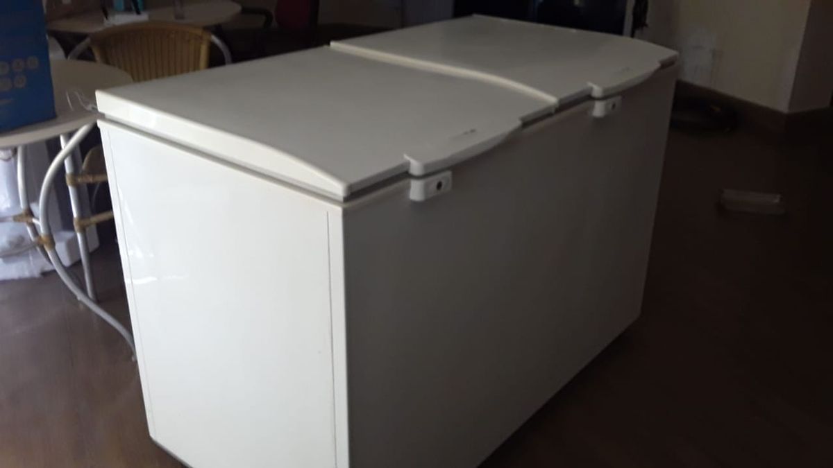 Freezer Horizontal Eletrolux H400 385 L 2 Portas Usado com Cara de Novo ! Móvel de Cozinha