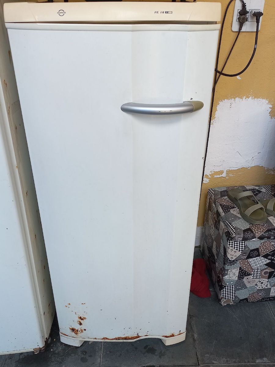 Freezer Vertical Electrolux Eletrodoméstico Electrolux Usado 63586342