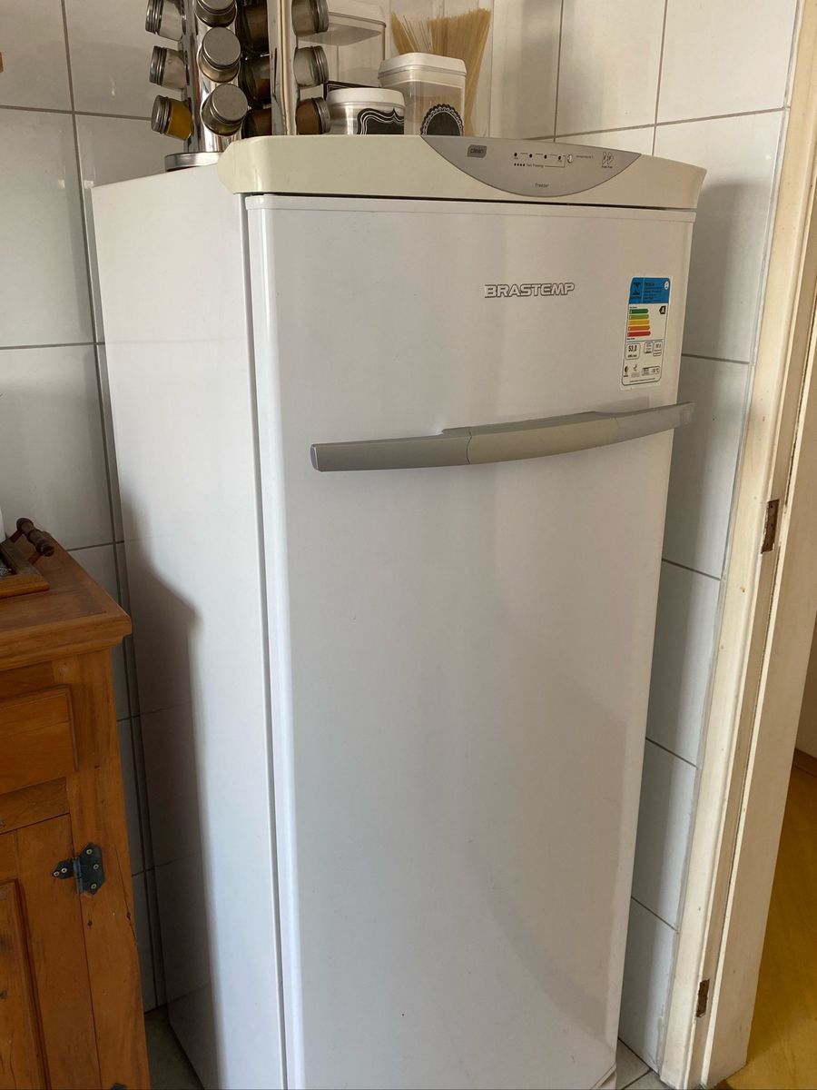 Freezer Vertical Frost Free 197 Litros Eletrodoméstico Brastemp Usado