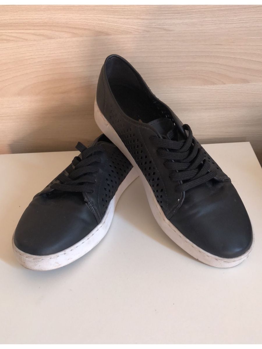 tenis vizzano branco furadinho