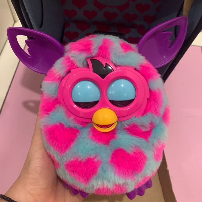 Furby boom hot sale pink hearts