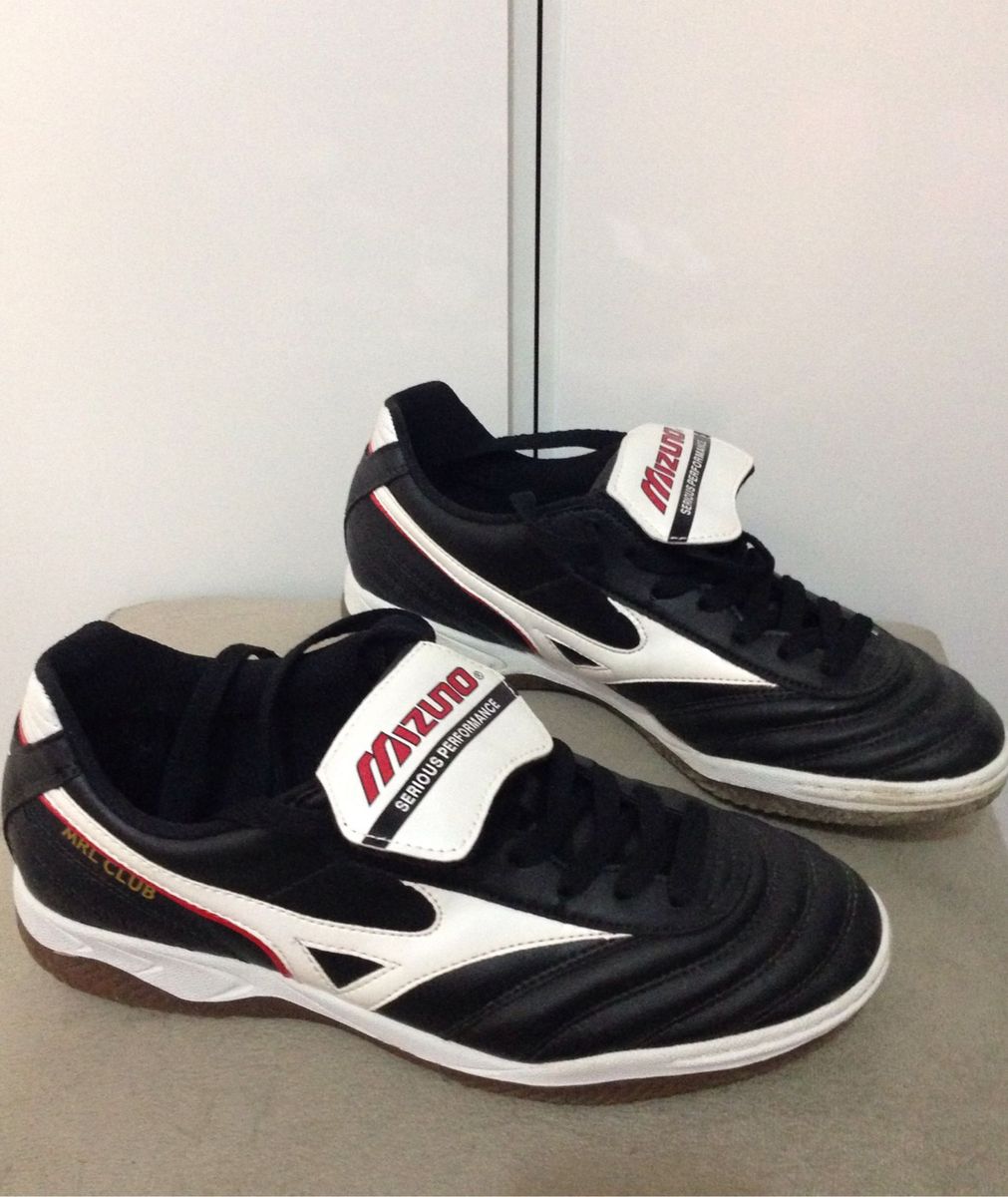 tênis futsal mizuno