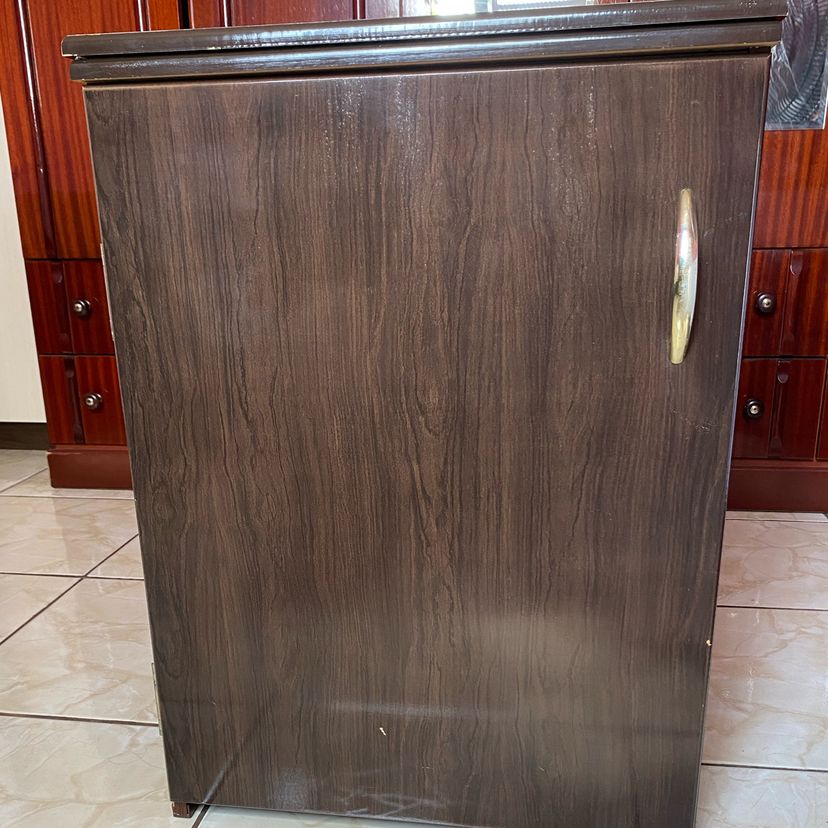Gabinete para Máquina de Costura | Rack Singer Usado 78693419 | enjoei