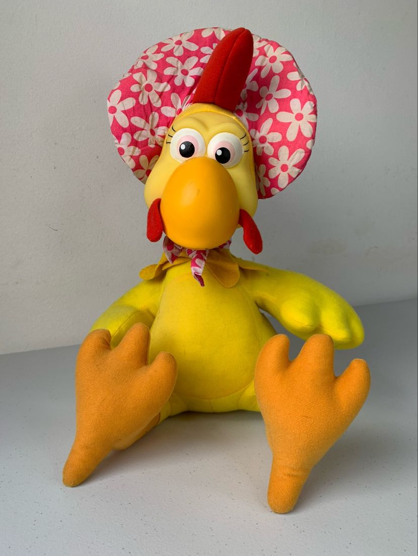 Galinha Lola do Cocoricó de Pelúcia (40cm) Pelúcia Galinha Amarela ...