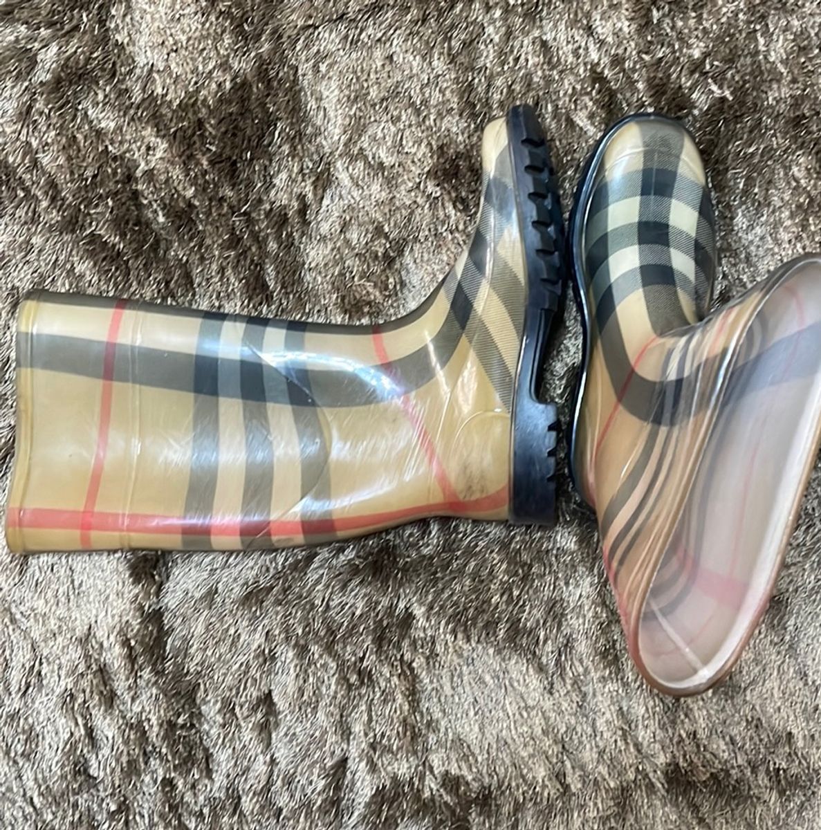 Galocha best sale burberry replica