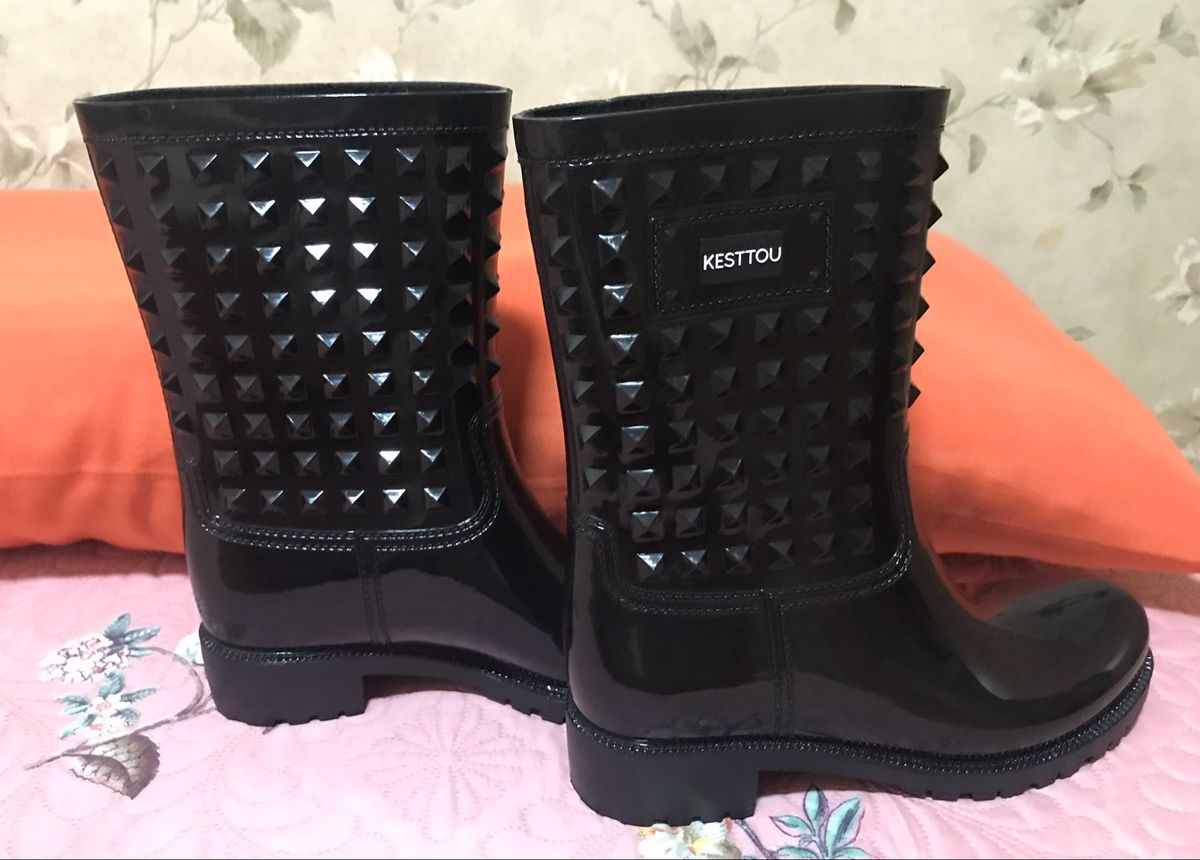 kesttou botas