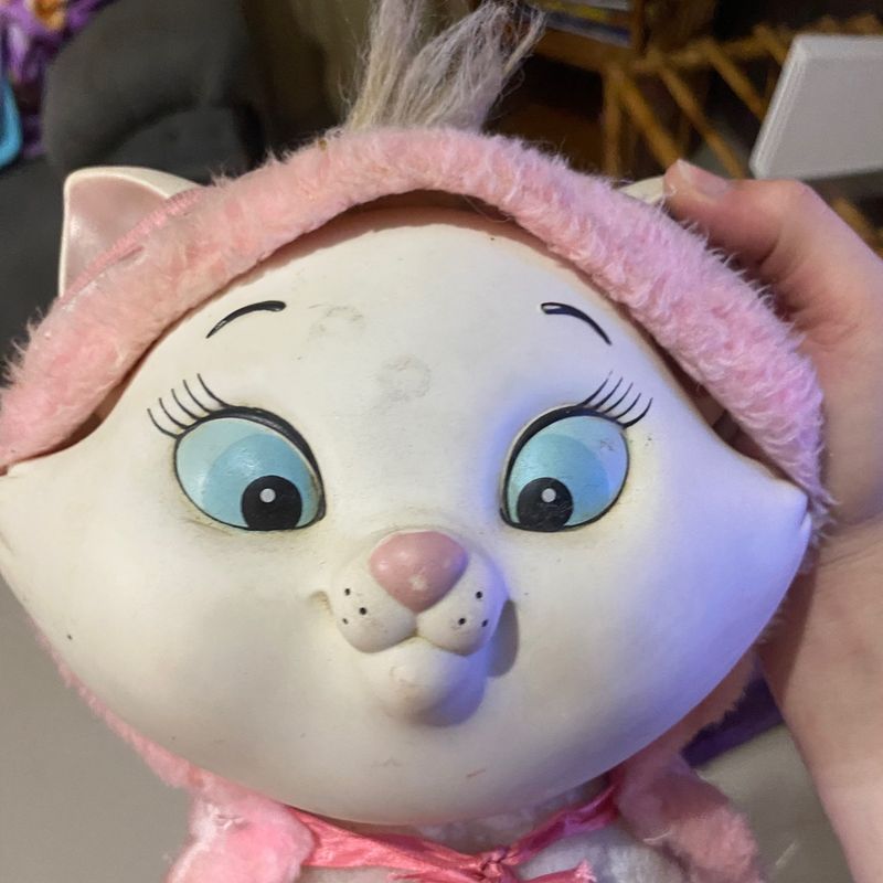 Brinquedo Boneca De Pelúcia Gata Gatinha Branca Marie Baby Bebê -  Personagem História Desenho Infantil Clássico - Disney Babies em Promoção  na Americanas