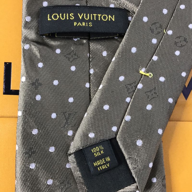 Gravata Louis Vuitton | Lenço Masculino Louis Vuitton Usado 77412621 |  enjoei