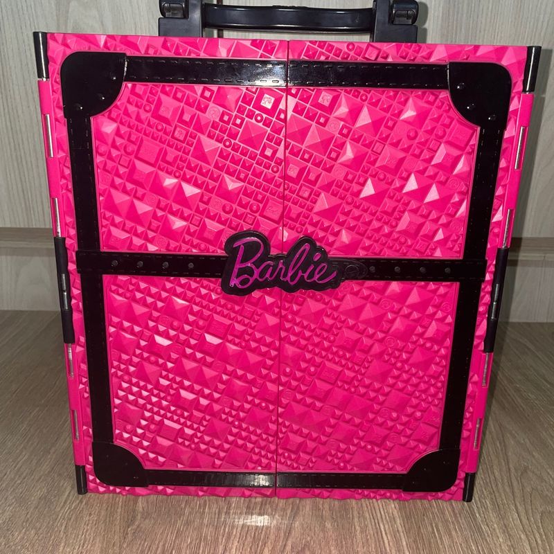 Livro O Guarda Roupa Da Barbie