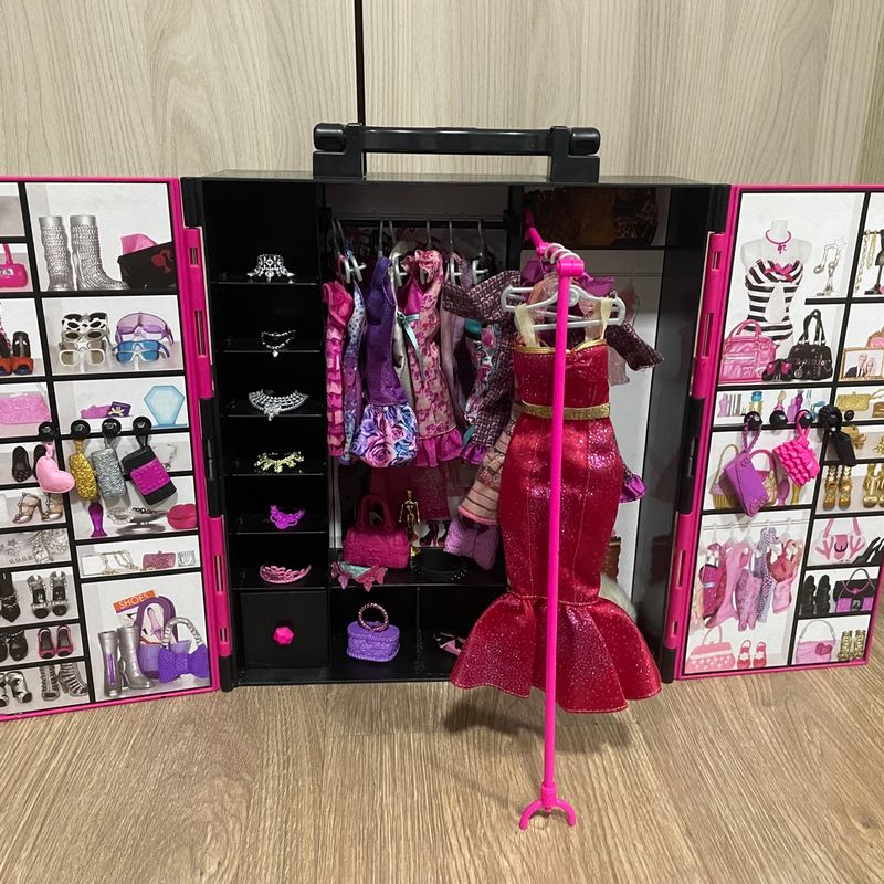 Guarda Roupa da Barbie Original, Completo, com Muitos Itens Extra