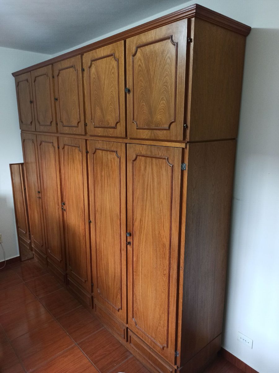 Guarda Roupa Madeira Móvel Usado 50388144