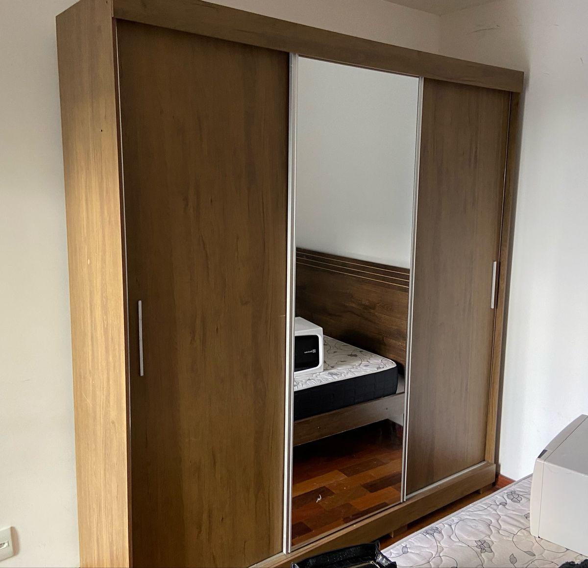 Guarda Roupas Bartira Ventura (semi Novo)