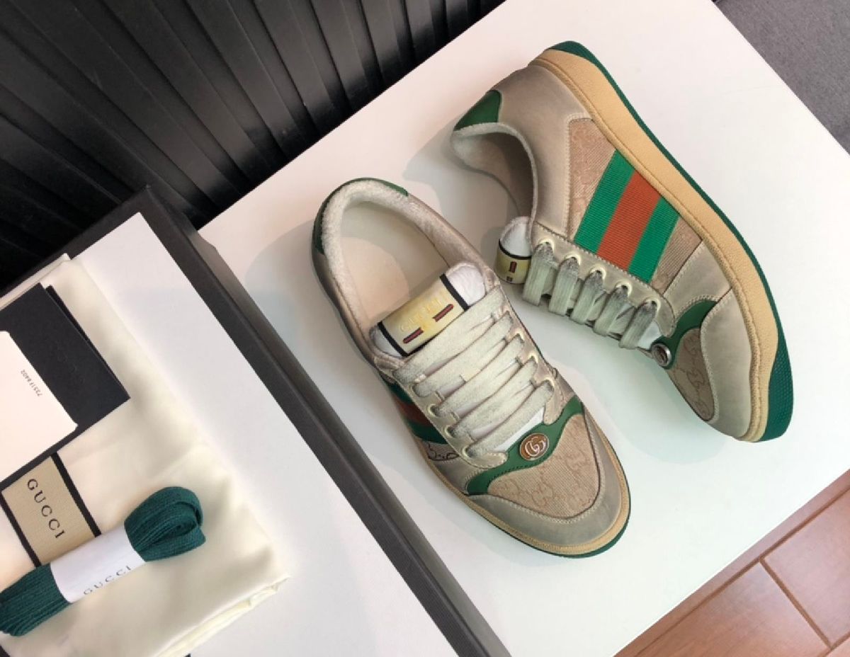 tenis gucci bege