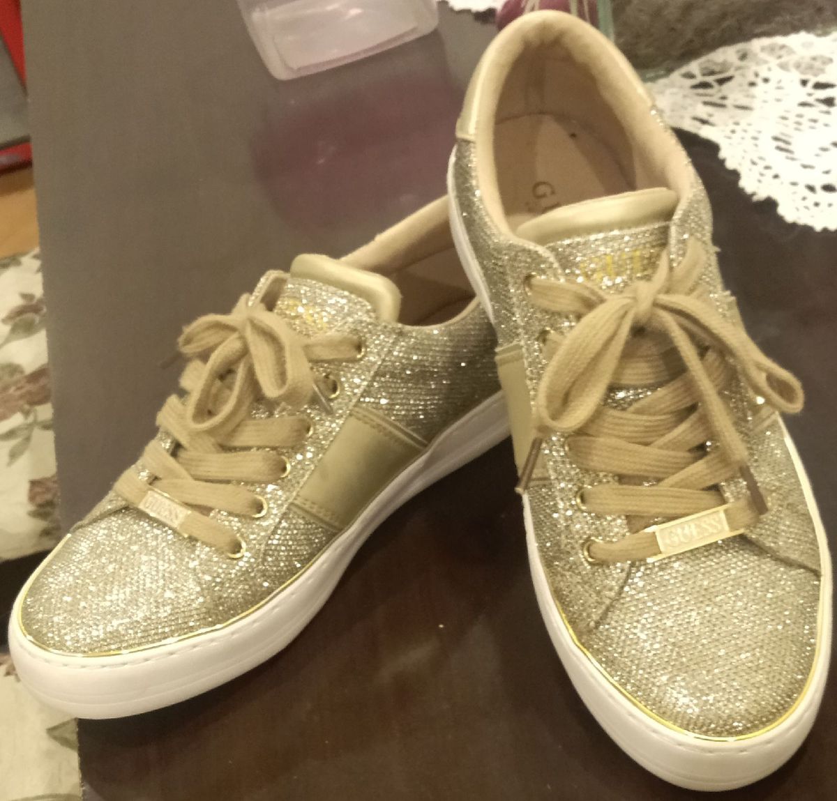 tenis da guess feminino