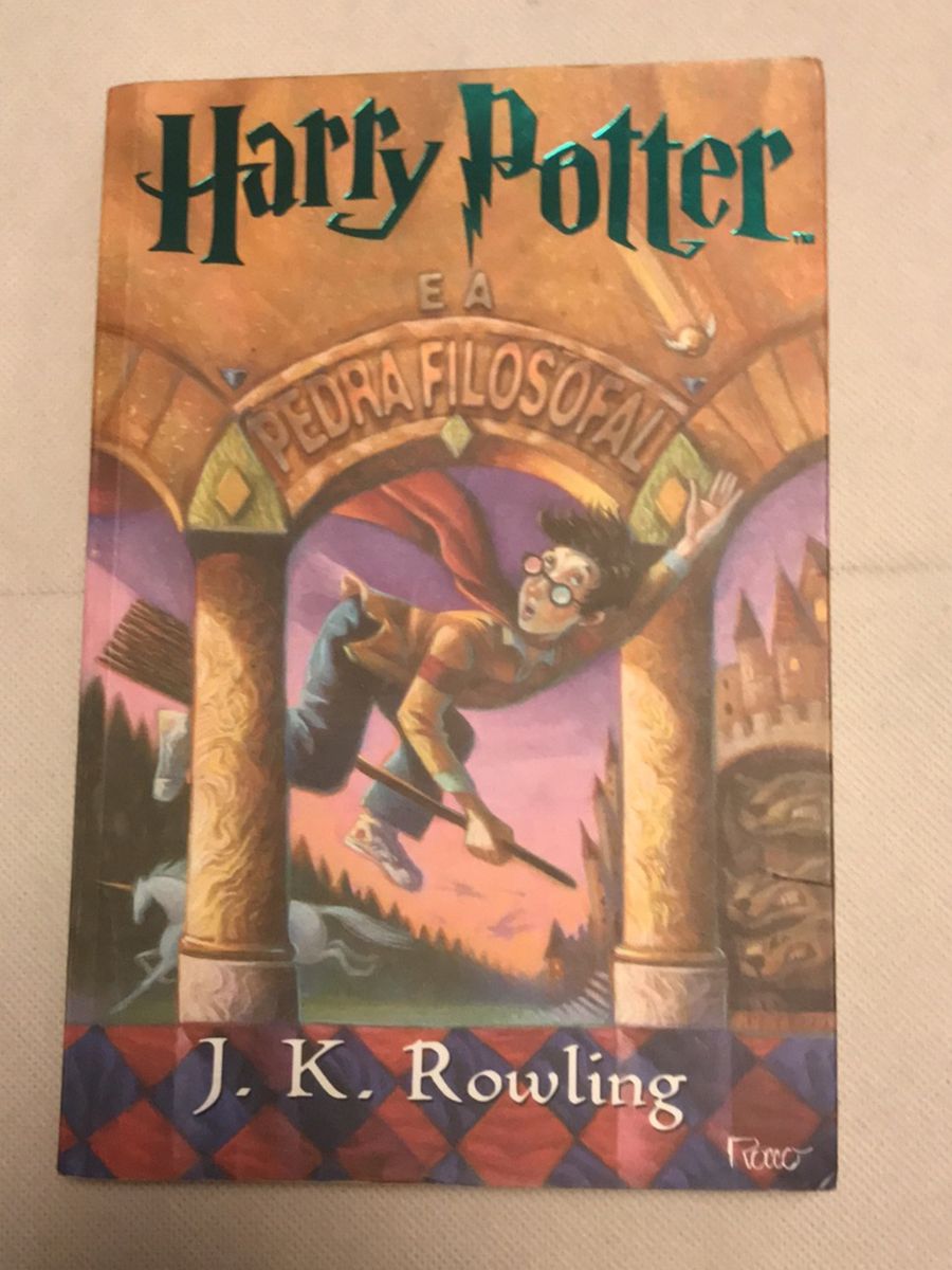 Harry Potter E A Pedra Filosofal Book