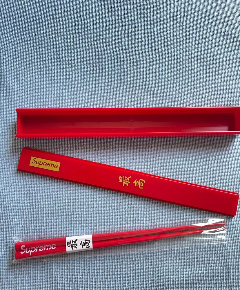 Supreme シュプリーム Chopstick Set RED お箸 abitur.gnesin-academy.ru