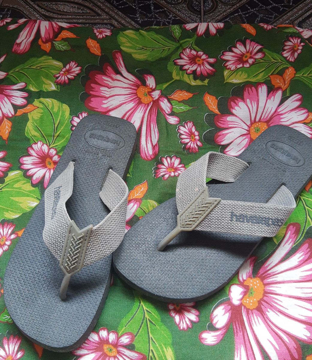 sandalia havaiana vermelha