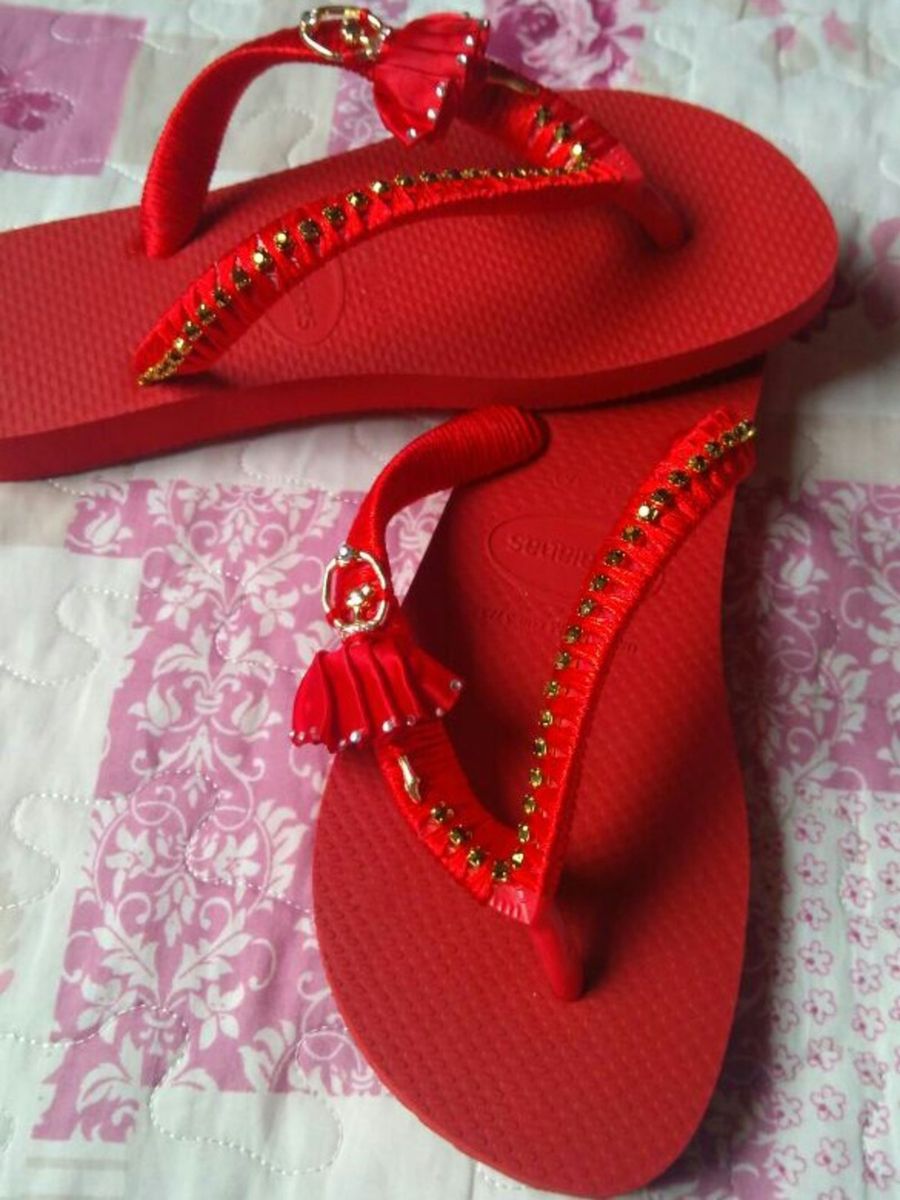 sandalia havaiana vermelha