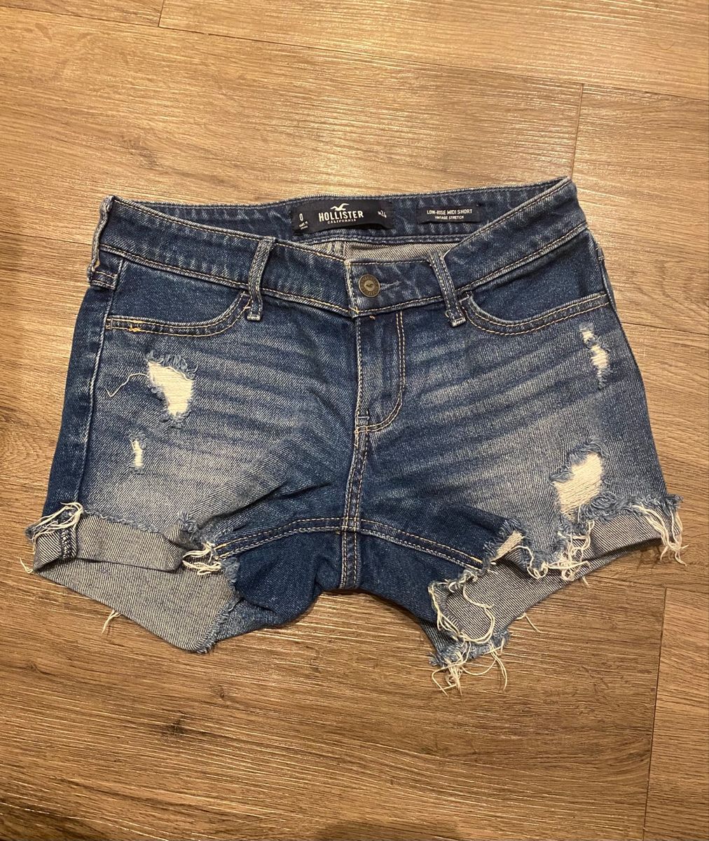 Hollister store midi shorts