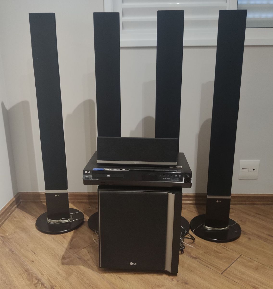 Home Theater Lg Simplink 5 Caixas + Subwoofer Karaoke Hdmi