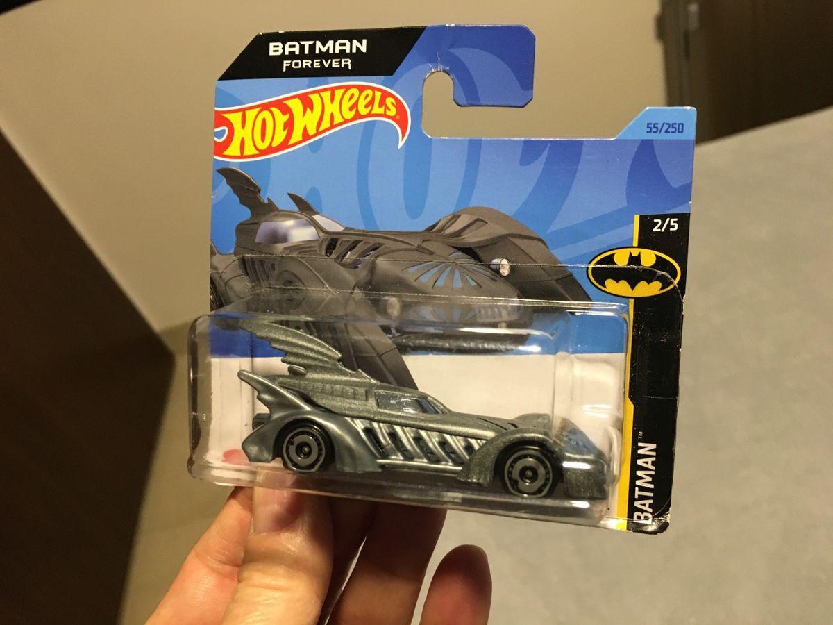 Miniatura Carrinho Hot Wheels Batman Batmovel Filme Coleção - Carrinho de  Brinquedo - Magazine Luiza