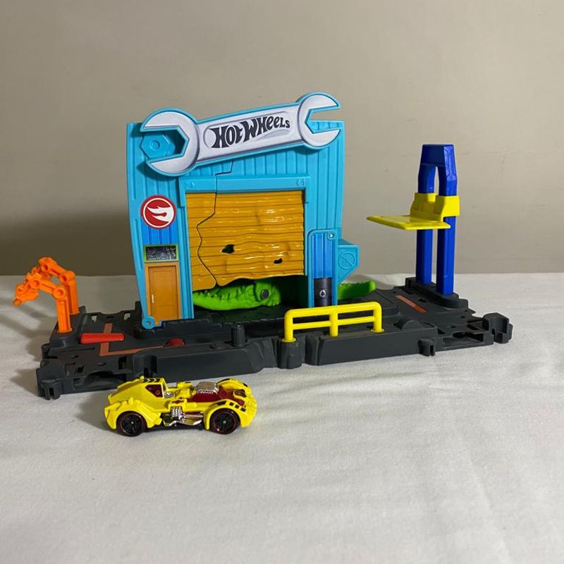 Hot wheels gator garage online