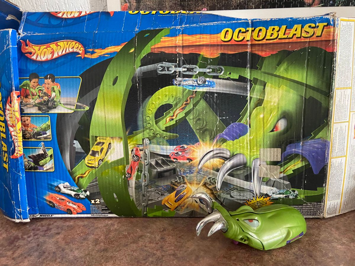 Hot wheels online octoblast