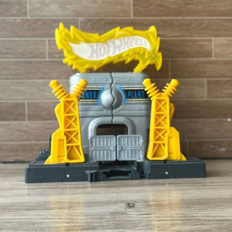 Hot Wheels Power Plant com Carrinho!! Hot Wheels Usado 105428213