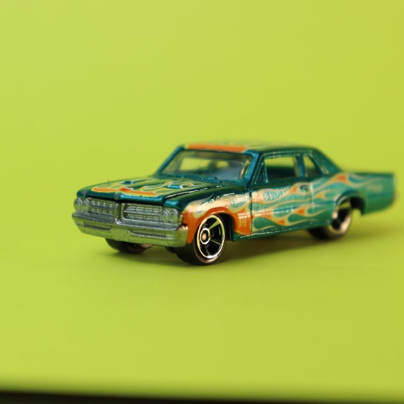 Hot Wheels T-Hunt '64 Pontiac Gto 57/2011 | Mattel Usado 98946520