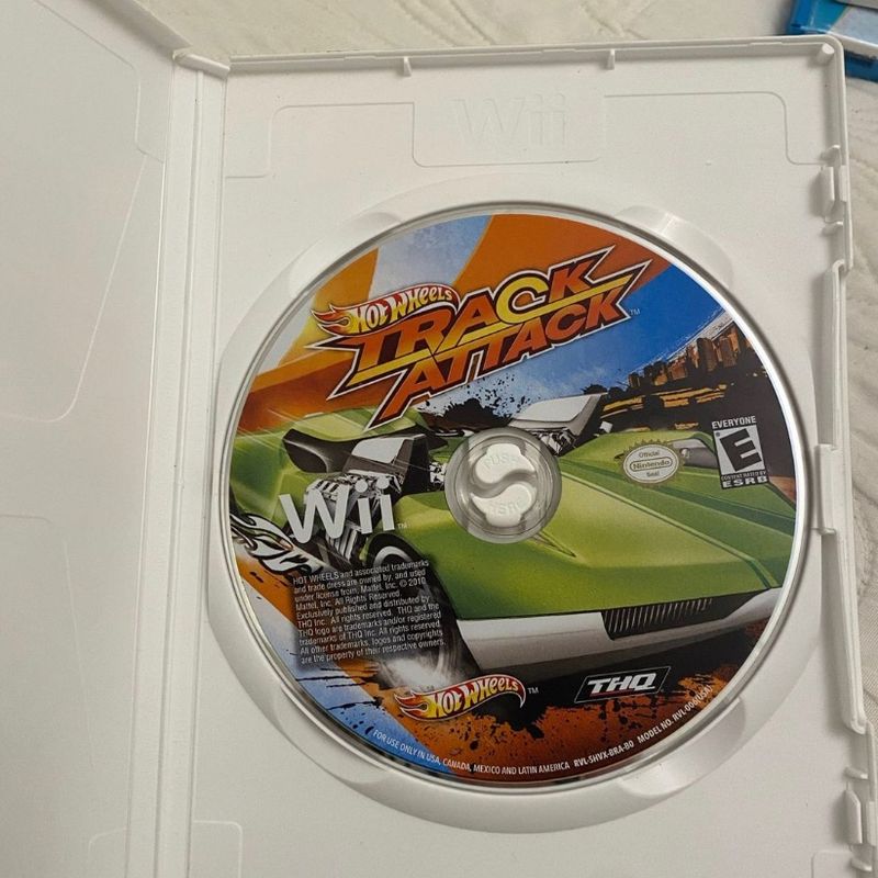 Used Hot wheels Track Attack - Nintendo Wii (Used) 