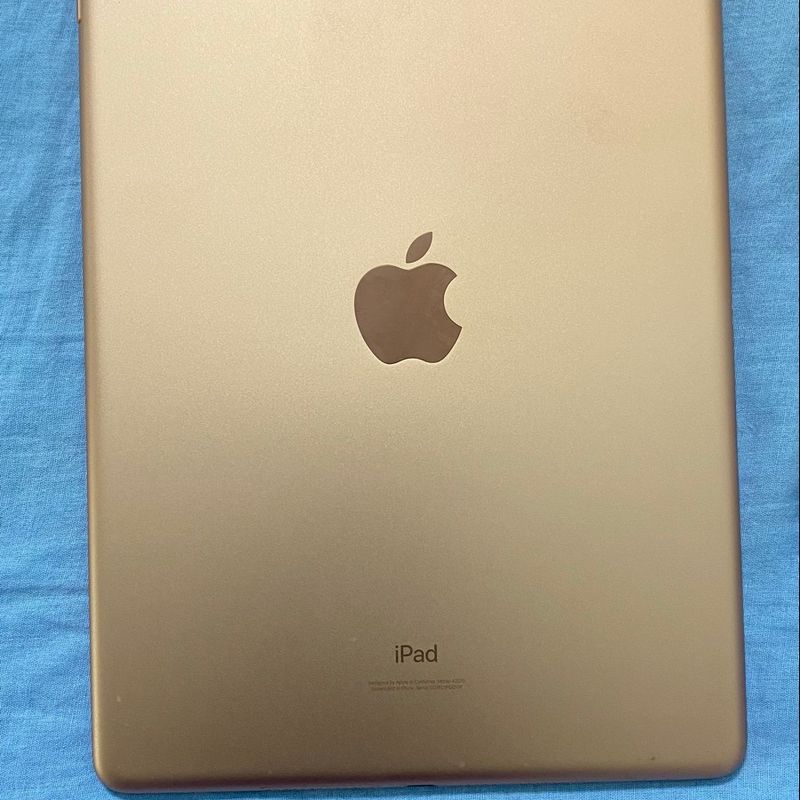 Ipad Rose Gold - 8 Geração - Apple - 32gb | Apple Usado 102776271