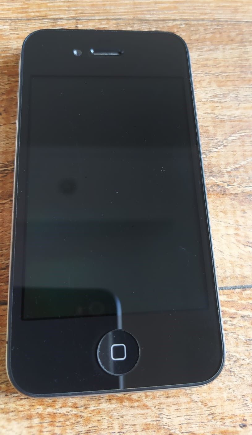 Iphone 4 Preto (Não Funciona) | Iphone Apple Usado 83236426 | enjoei