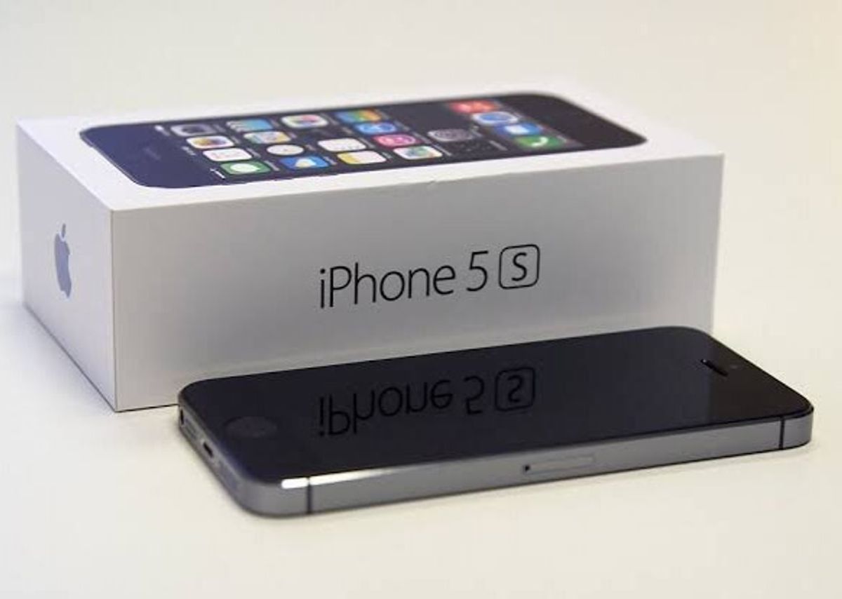 Iphone 5s, Preto, 16gb, Perfeito Estado e com Apenas 1 Ano de Uso