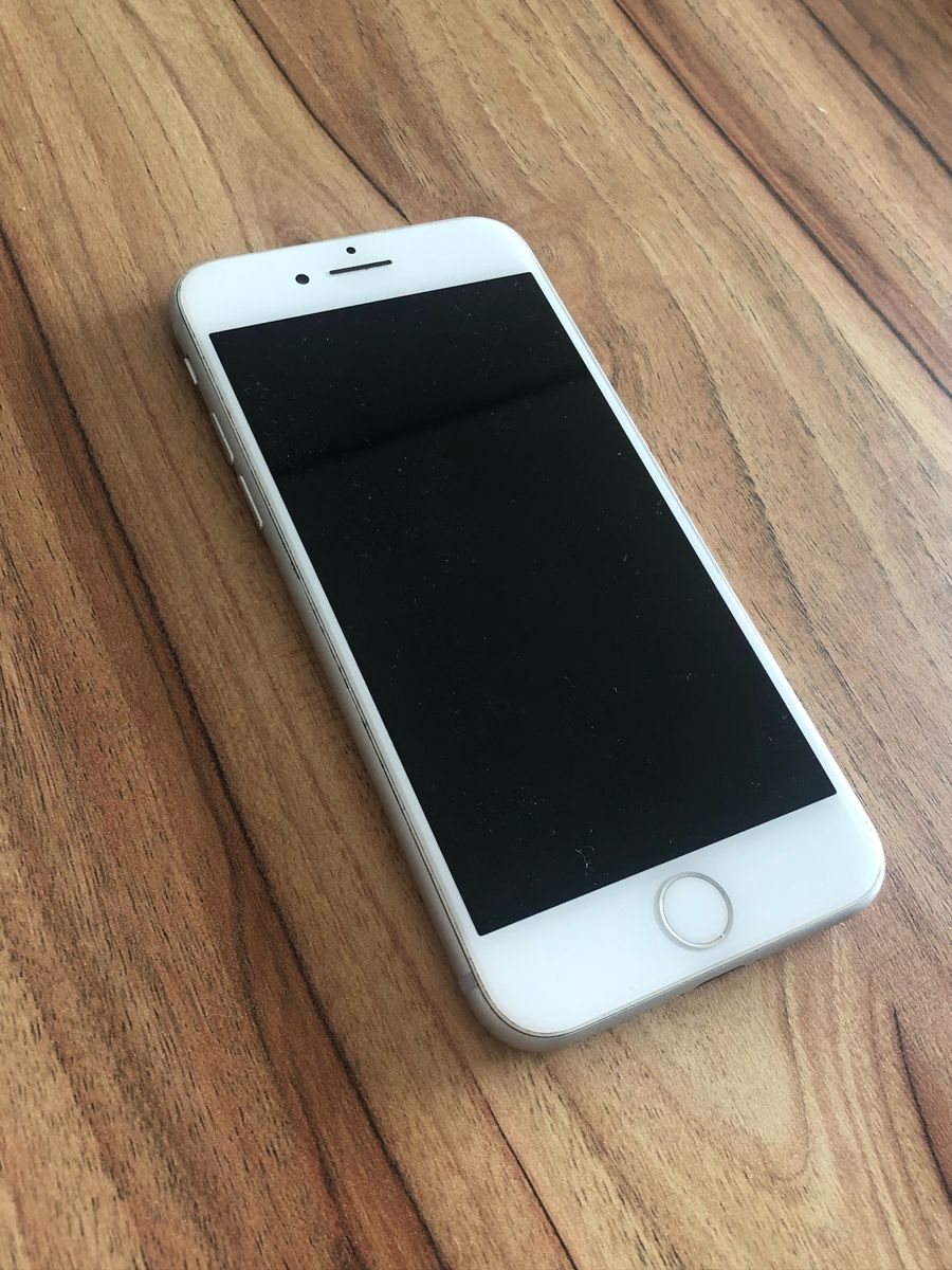ホワイト iphone8 64gb