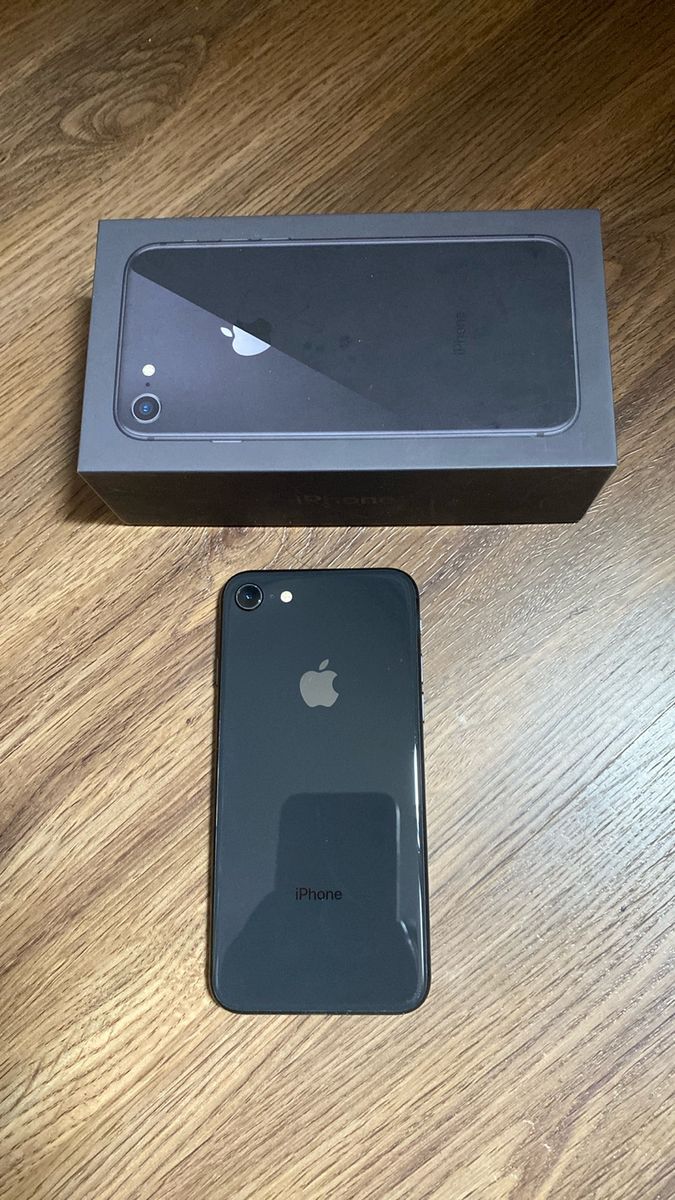 Apple iPhone sold 8 64 GB in Space Gray for Unlocked D62