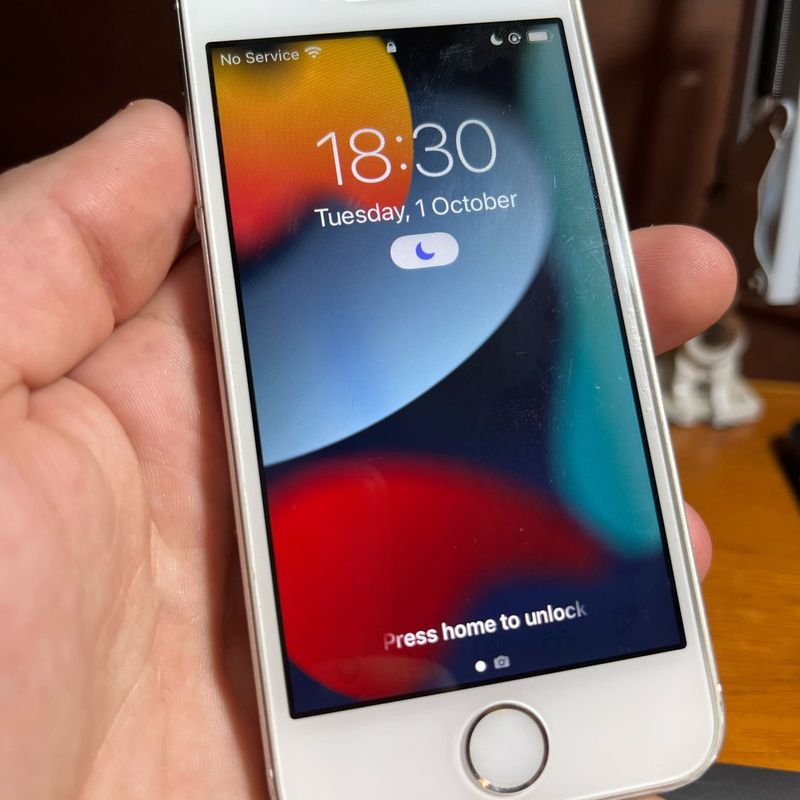 Iphone Se 1ª Geração Branco Prateado 128gb | Apple Usado 110284130