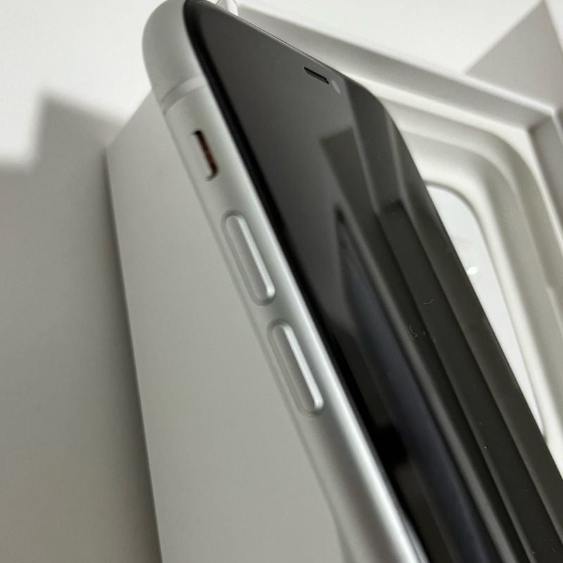 Iphone Xr 64gb Bateria 83%. Impecável! | Apple Usado 97764832 | enjoei