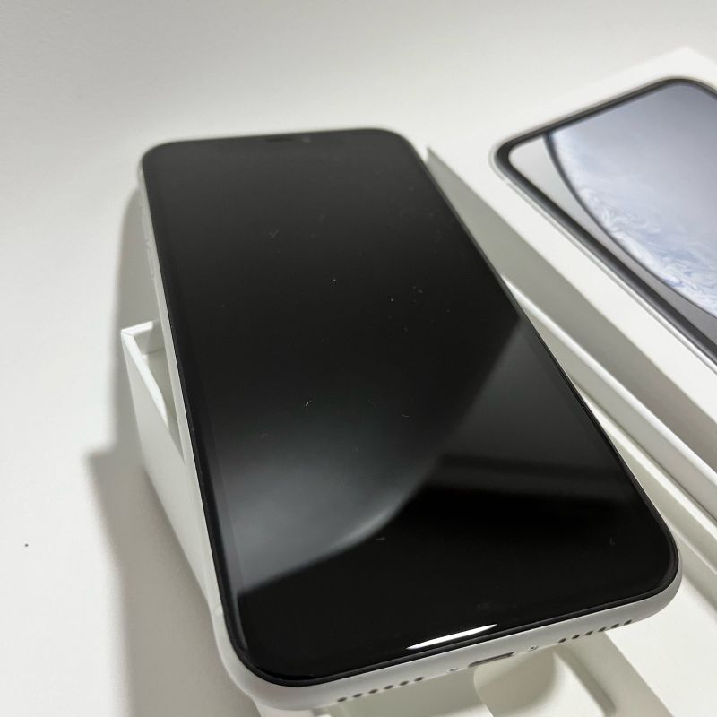 Apple - 【あやか】iPhone XR 64gb バッテリー83% Iphone Xr 64gb Bateria 83%. Impecável! | Apple Usado 97764832 | enjoei