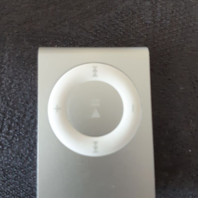 未使用☆APPLE iPod shuffle IPOD SHFL 1G Ipod Shuffle 1 Gb | Ipod Shuffle 1gb Usado 53718921 | enjoei
