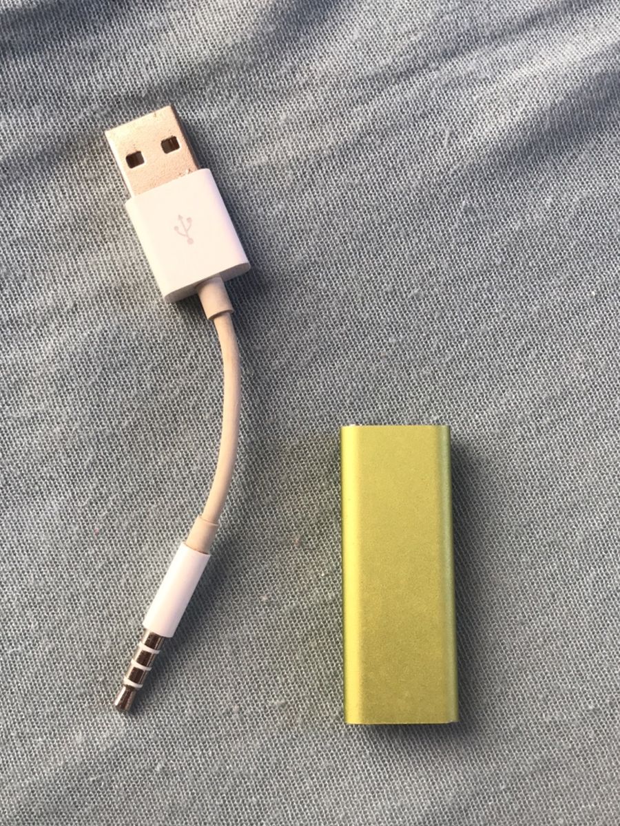 Cable USB A Jack 3.5mm Para IPod Shuffle - Carga Y Sincronización (3ª A 7ª  Generación) Cable Shuffle Para IPod, image size:900x1200