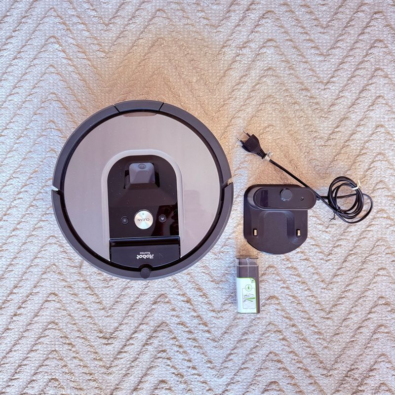 Irobot Robô Aspirador Roomba 960, Compatível com Alexa | Roomba