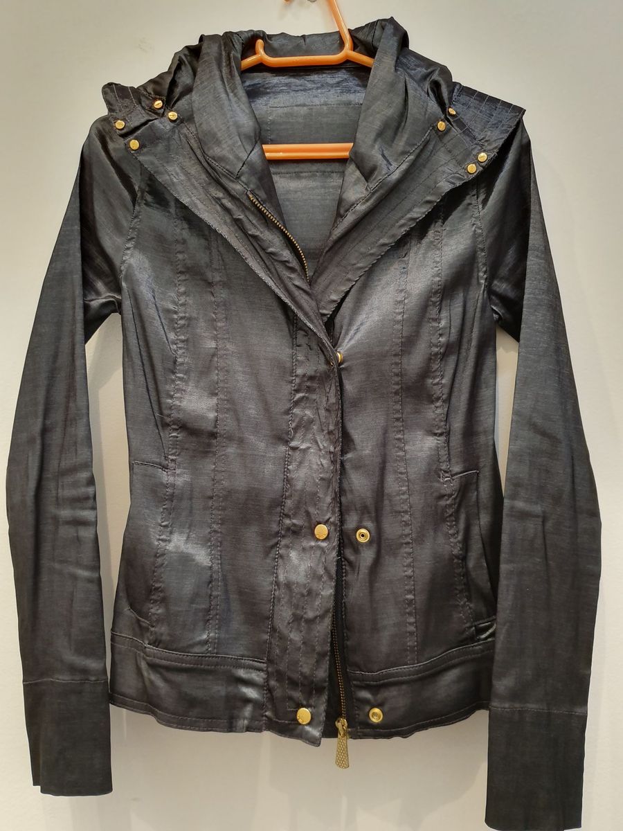 jaqueta de couro acostamento