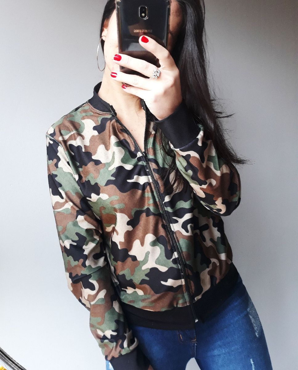 jaqueta bomber camuflada feminina