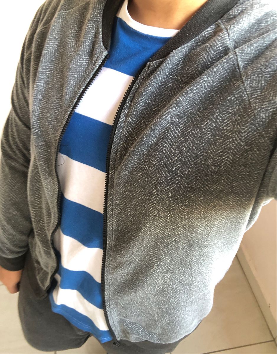 jaqueta bomber cinza