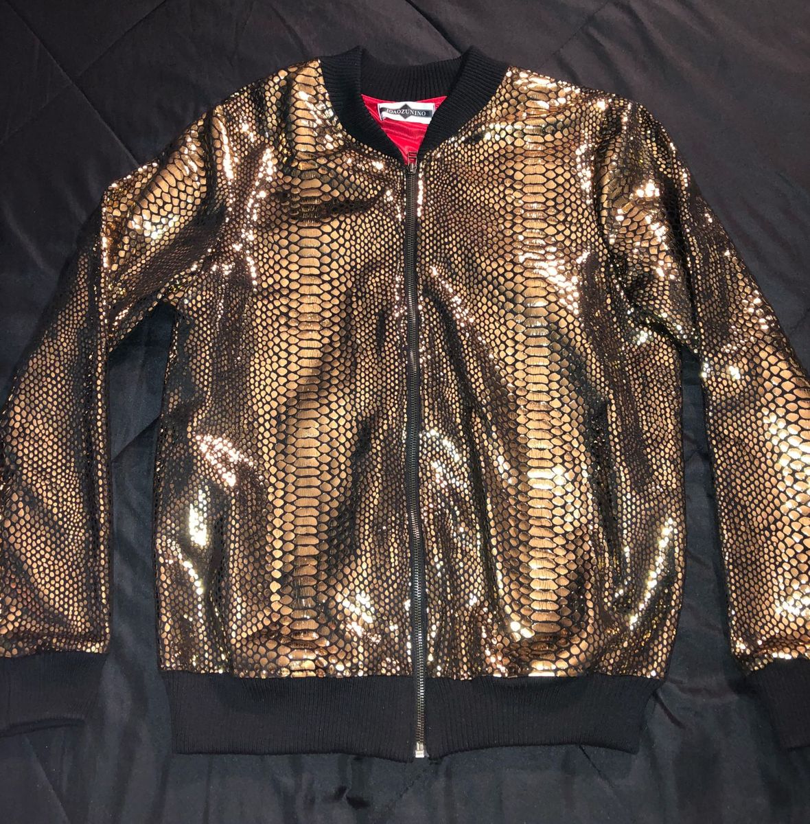 jaqueta dourada masculina