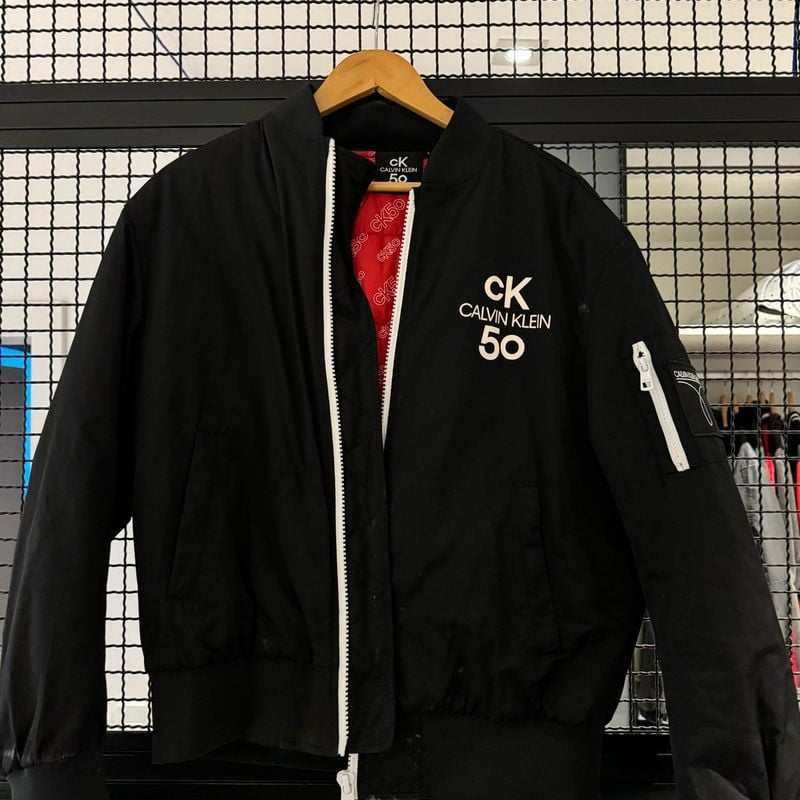 Jaqueta Bomber Cropped Calvin Klein Preta Casaco Masculino Calvin Klein  Usado 100936317 enjoei