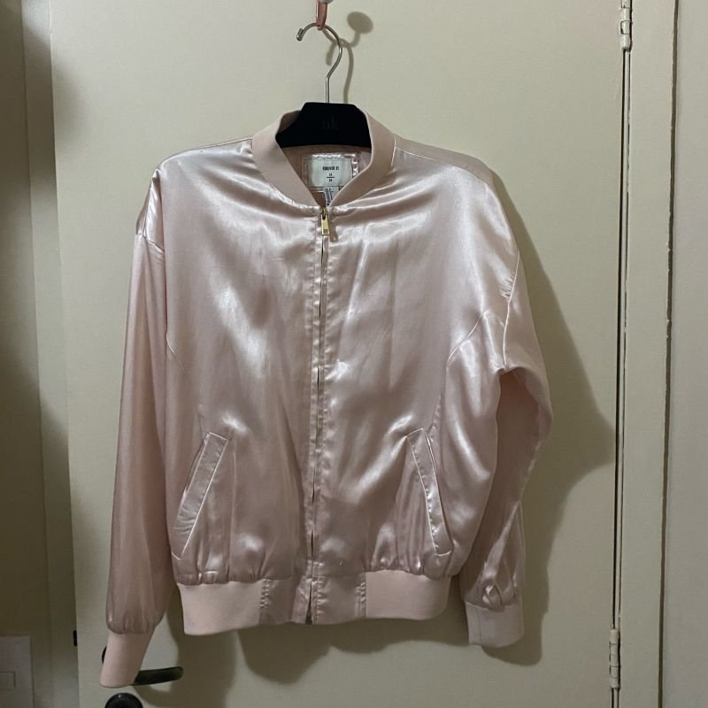 Jaqueta Bomber de Cetim Forever 21