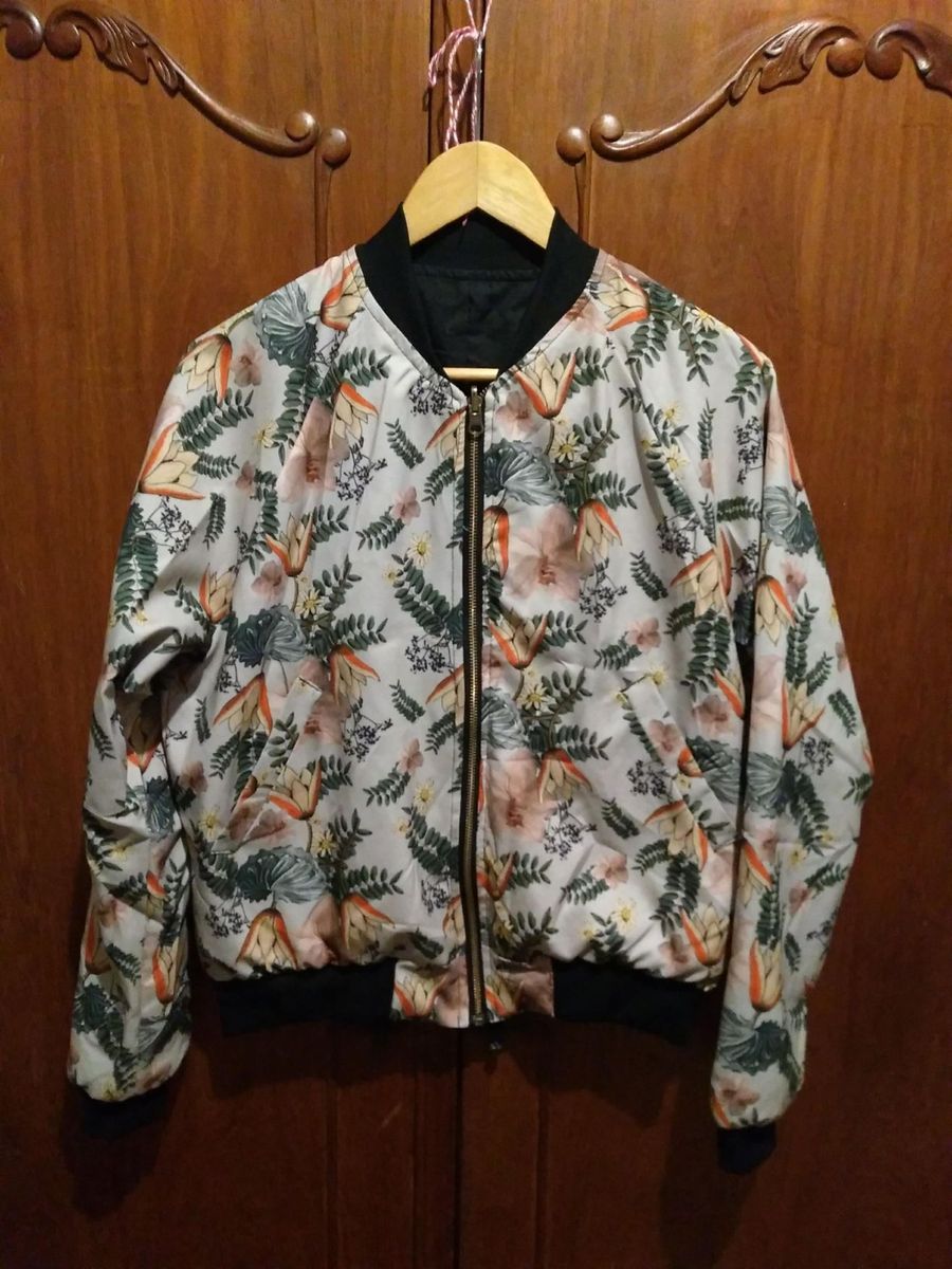 Jaqueta Bomber Insecta + Revoada | Casaco Feminino Insecta Shoes Usado ...