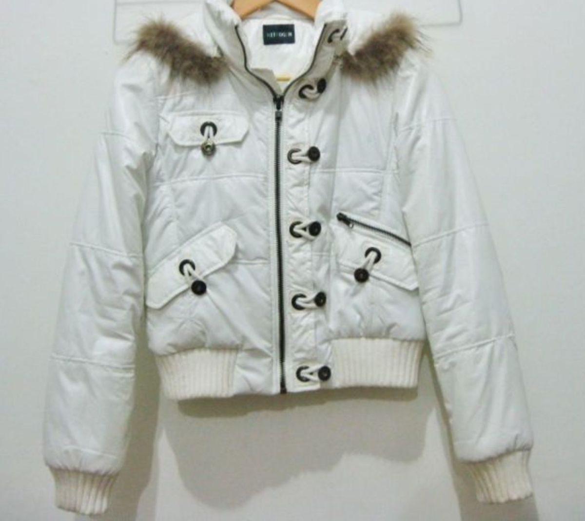 jaqueta com pelo na toca