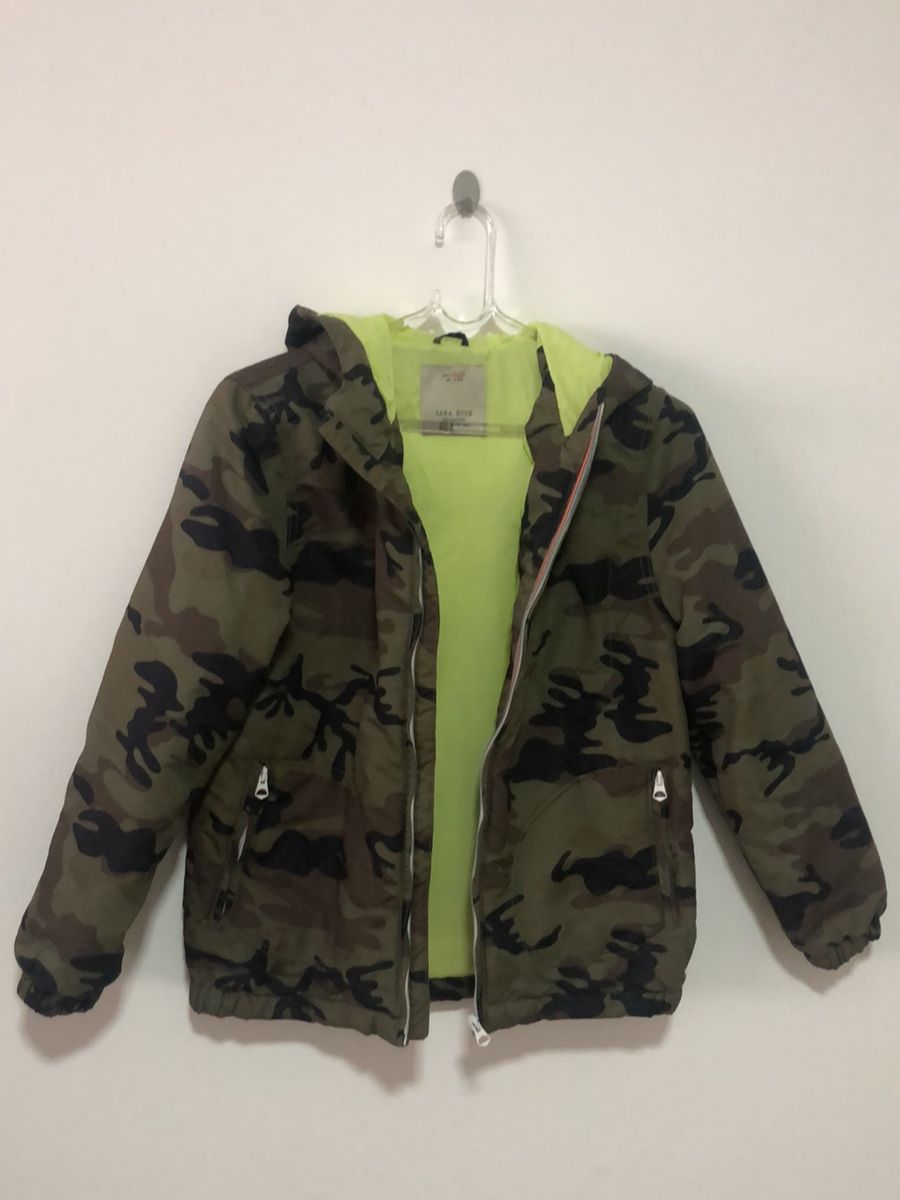 jaqueta camuflada zara